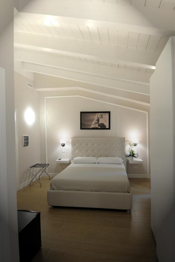 B&B La Dolce Vita Fondi Exterior photo